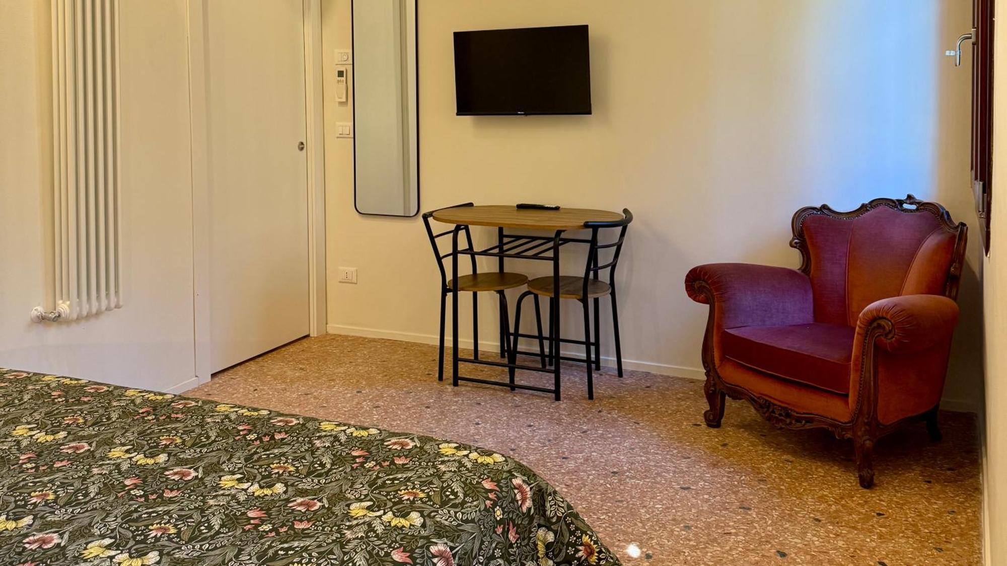 Qn Apartments Венеция Экстерьер фото